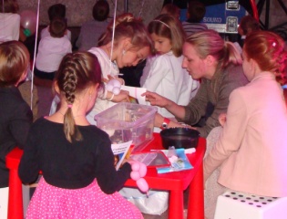 Animátorok családi és céges rendezvényekre.