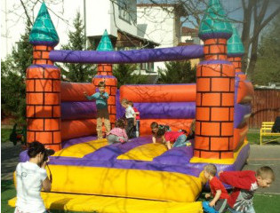 Ugrálóvárak, légvárak bérlése rendezvényekre.